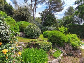 Property grounds - House, Green setting, Large garden, AC - Private Pool - Terrace - BENAKEY (Opio)