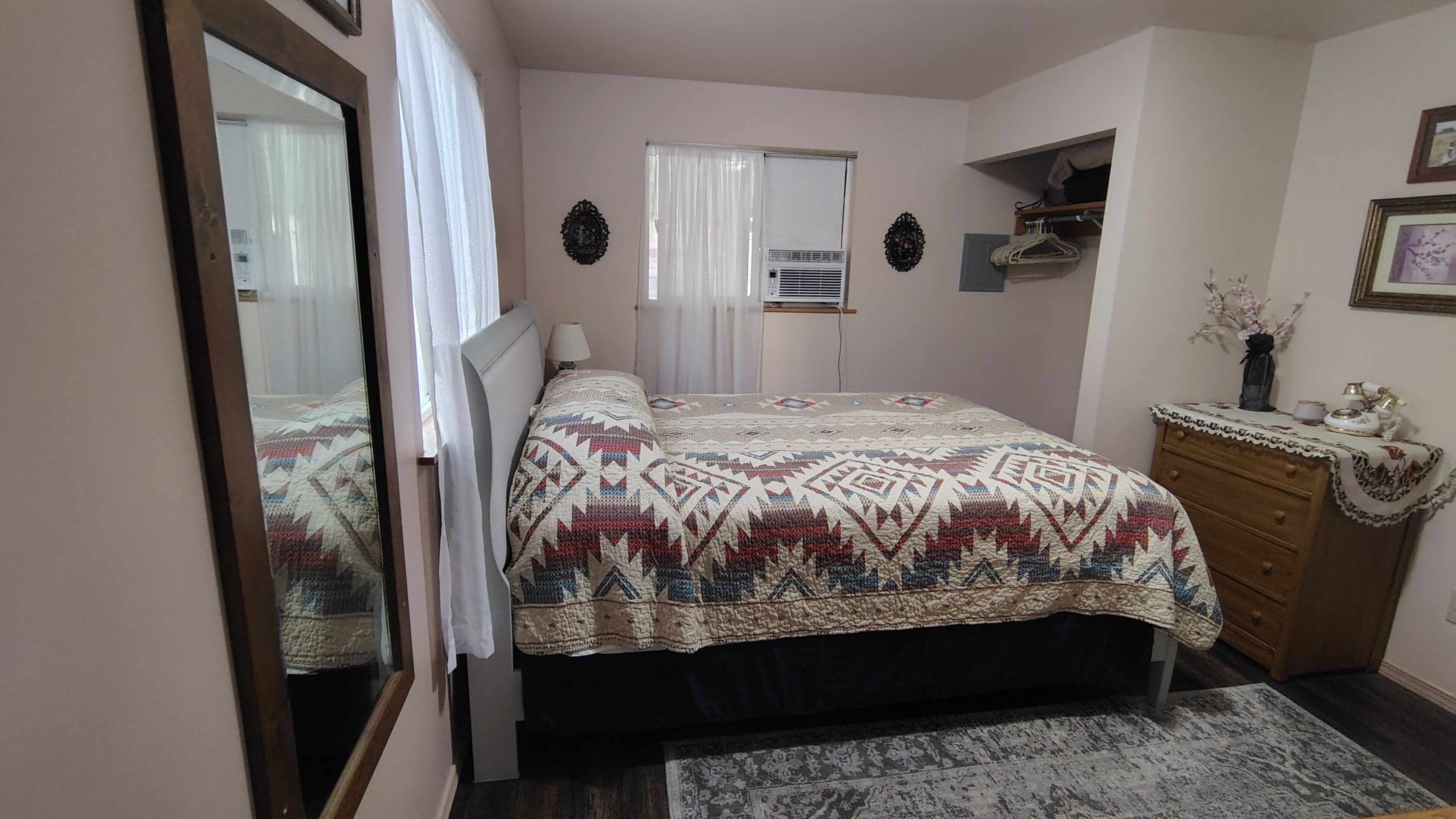 1 bedroom, iron/ironing board, WiFi, bed sheets