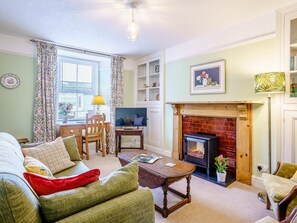 TV - 3 Bed in Narberth (oc-79443) (Narberth)
