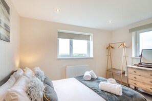 Travel cot, free WiFi, bed sheets - 3 Bed in Belford (oc-79178) (Easington)