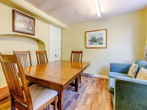 Dining - 8 Bed in Rugeley (oc-79321) (Abbots Bromley)
