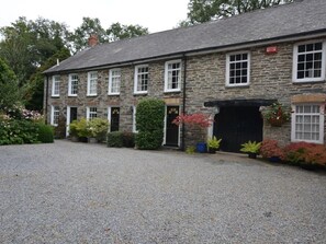Exterior - 3 Bed in Llandysul (oc-79198) (Felindre)