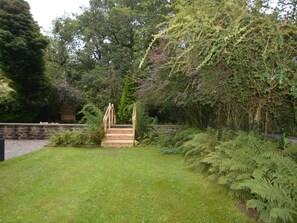Property grounds - 3 Bed in Llandysul (oc-79198) (Felindre)