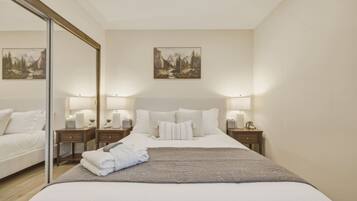 Iron/ironing board, WiFi, bed sheets