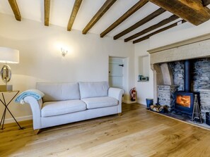 Living area - 3 Bed in Ashbourne (oc-79554) (Wetton)