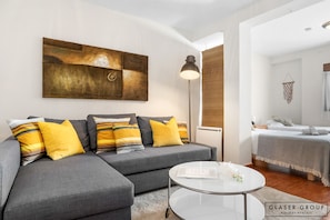 TV - Fuengirola Center | Large Terrace, BBQ & Beach Nearby (Fuengirola)
