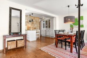 Dining - Fuengirola Center | Large Terrace, BBQ & Beach Nearby (Fuengirola)