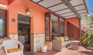 Terrace/patio - Fuengirola Center | Large Terrace, BBQ & Beach Nearby (Fuengirola)