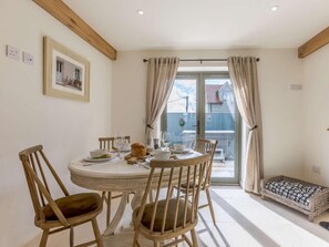 Dining - 2 Bed in Newton Tracey (oc-80381) (Newton Tracey)