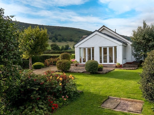 2 Bed in Abergavenny (oc-bn014)