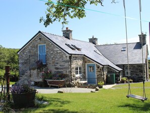 Exterior - 3 Bed in Tyn Y Groes (oc-80476) (Ty'n-y-groes)