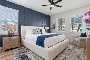 Iron/ironing board, bed sheets - Sparkling Vacations–Magic Meets Florida Relaxation (Kissimmee)
