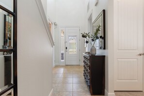 Interior - Sparkling Vacations–Magic Meets Florida Relaxation (Kissimmee)