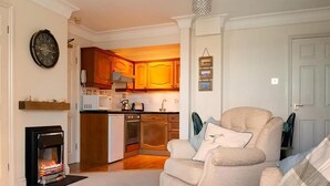 TV - 1 Bed in Tenby (oc-fb024) (Tenby)