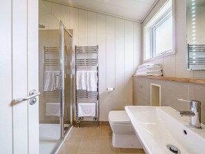 Bathroom - 2 Bed in Wigton (oc-80563) (Caldbeck)