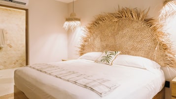 Deluxe Apartment, Private Pool | Blackout drapes, iron/ironing board, free WiFi