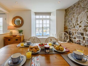 Dining - 3 Bed in Tenby (oc-fb095) (Tenby)