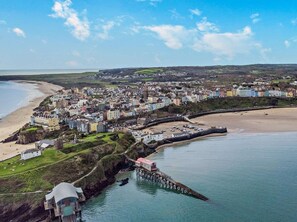 Beach - 2 Bed in Tenby (oc-fb122) (Tenby)