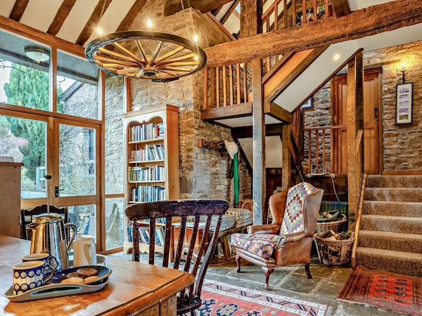 Interior - 4 Bed in Brecon (oc-bn107) (Glyn Tarell)