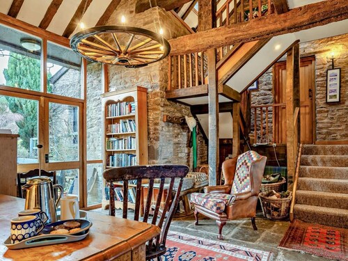 4 Bed in Brecon (oc-bn107)