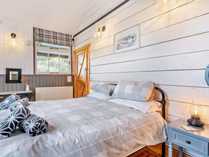 Free WiFi, bed sheets - 2 Bed in Abergavenny (oc-bn246) (Pantygelli)