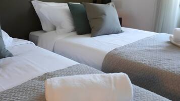 WiFi, bed sheets