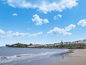 Beach - 1 Bed in Tenby (oc-fb125) (Tenby)