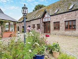 Exterior - 3 Bed in Brecon (oc-bn430) (Llangorse)