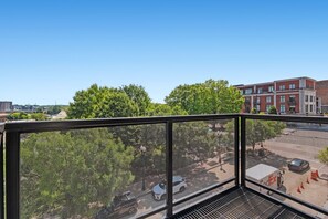 Property grounds - Gay Street Getaway | Prime Location in Knoxville (Knoxville)