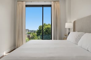 Room - Gay Street Getaway | Prime Location in Knoxville (Knoxville)