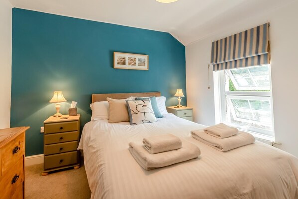 3 bedrooms, travel cot, free WiFi, bed sheets - 3 Bed in Bideford (oc-79552) (Bideford)
