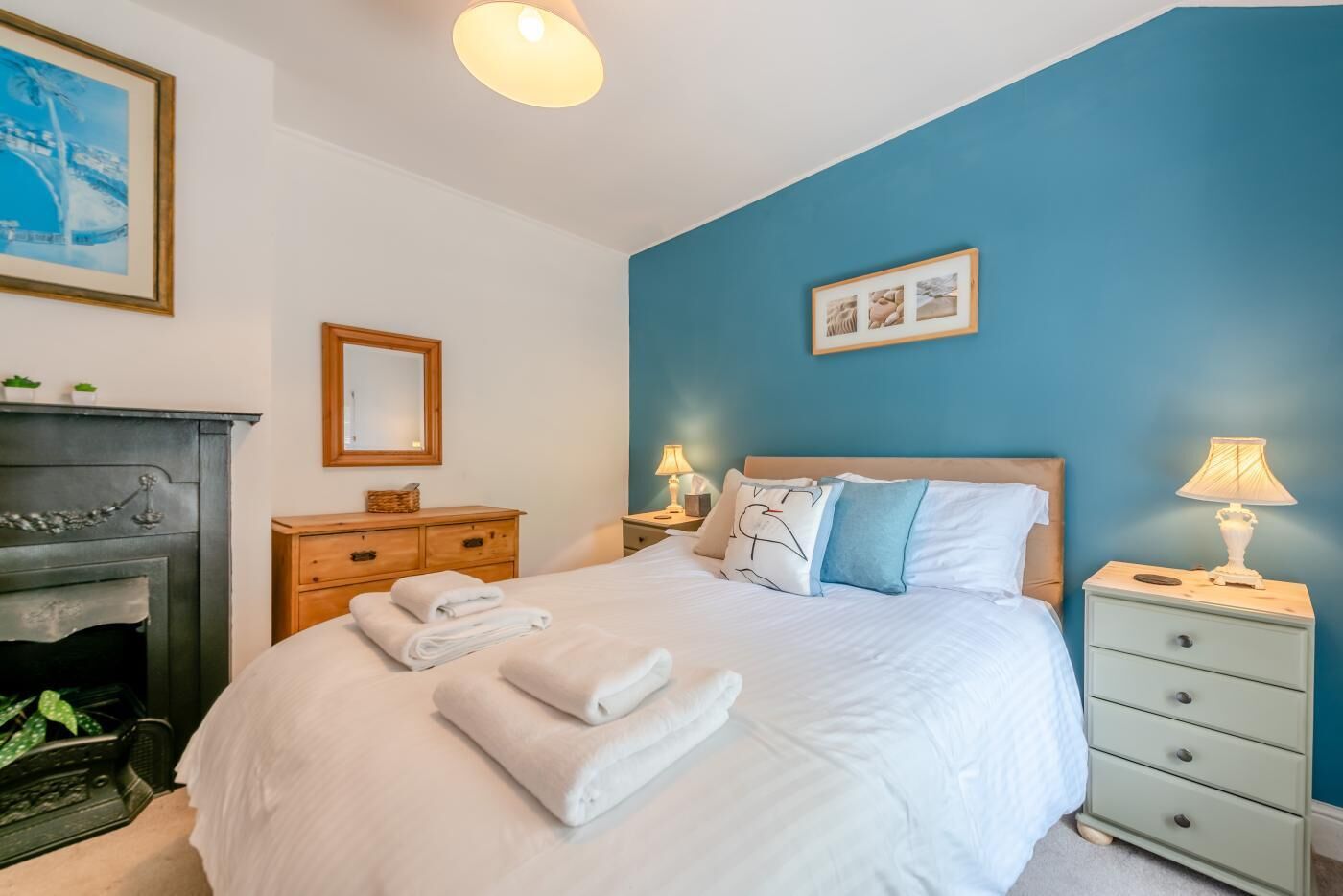 3 bedrooms, travel cot, free WiFi, bed sheets