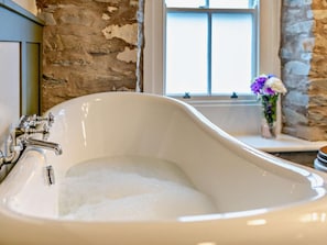 Hair dryer, towels - 5 Bed in Cartmel (oc-80332) (Cartmel)
