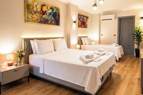 Triple Room, Non Smoking, Air conditioning | Egyptian cotton sheets, premium bedding, down comforters, desk