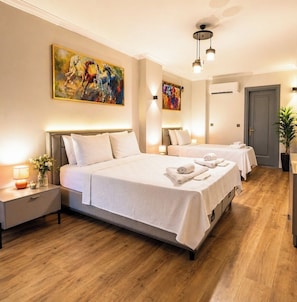 Triple Room, Non Smoking, Air conditioning | Egyptian cotton sheets, premium bedding, down comforters, desk - Kadra Cunda Otel (Ayvalik)