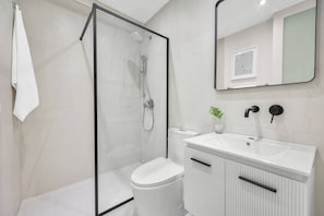 Apartment, 1 Bedroom | Bathroom - Naya Sanctuary - Zenn (San Juan)