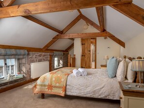 Free WiFi, bed sheets - 1 Bed in Brecon (oc-bn270) (Llansantffraed)