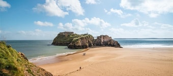 4 Bed in Tenby (oc-fb165)
