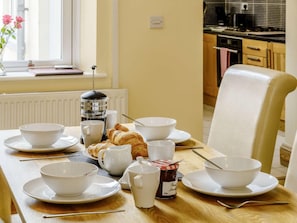 Dining - 3 Bed in Pontypool (oc-bn205) (Blaenavon)