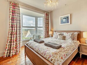 4 Schlafzimmer, Reisekinderbett, kostenloses WLAN, Bettwäsche