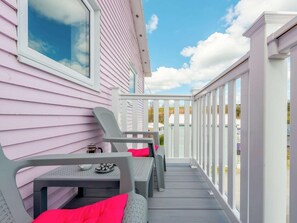 Property grounds - 3 Bed in Freshwater East (oc-fb277) (Freshwater East)