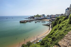 Beach - 2 Bed in Tenby (oc-fb288) (Tenby)