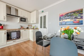 Private kitchen - 1 Bed in Saundersfoot (oc-fb242) (Saundersfoot)