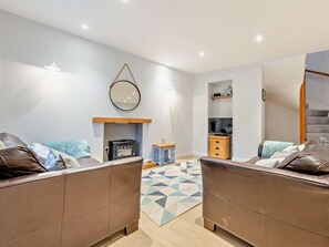 Living area - 2 Bed in Tenby (oc-fb303) (Tenby)