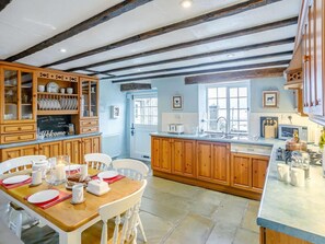 Dining - 3 Bed in Sheffield (oc-81249) (Sheffield)