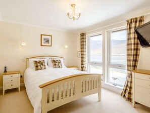 Travel cot, free WiFi, bed sheets - 3 Bed in Isle Of Skye (oc-81181) (Luib)