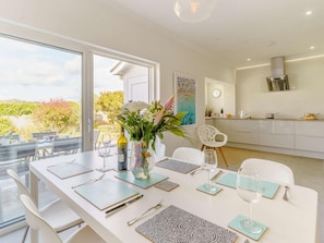 Dining - 3 Bed in Saundersfoot (oc-fb248) (Saundersfoot)