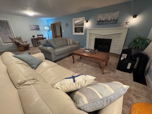 Living area - Entire home in Martins Point, NS (Martins Point)