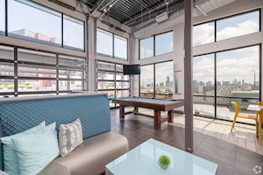 Smart TV - Modern Luxe Condo in West Midtown Atlanta (Atlanta)