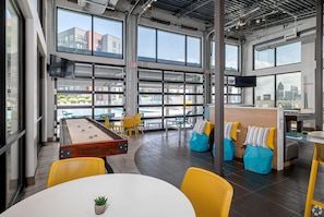 Dining - Modern Luxe Condo in West Midtown Atlanta (Atlanta)